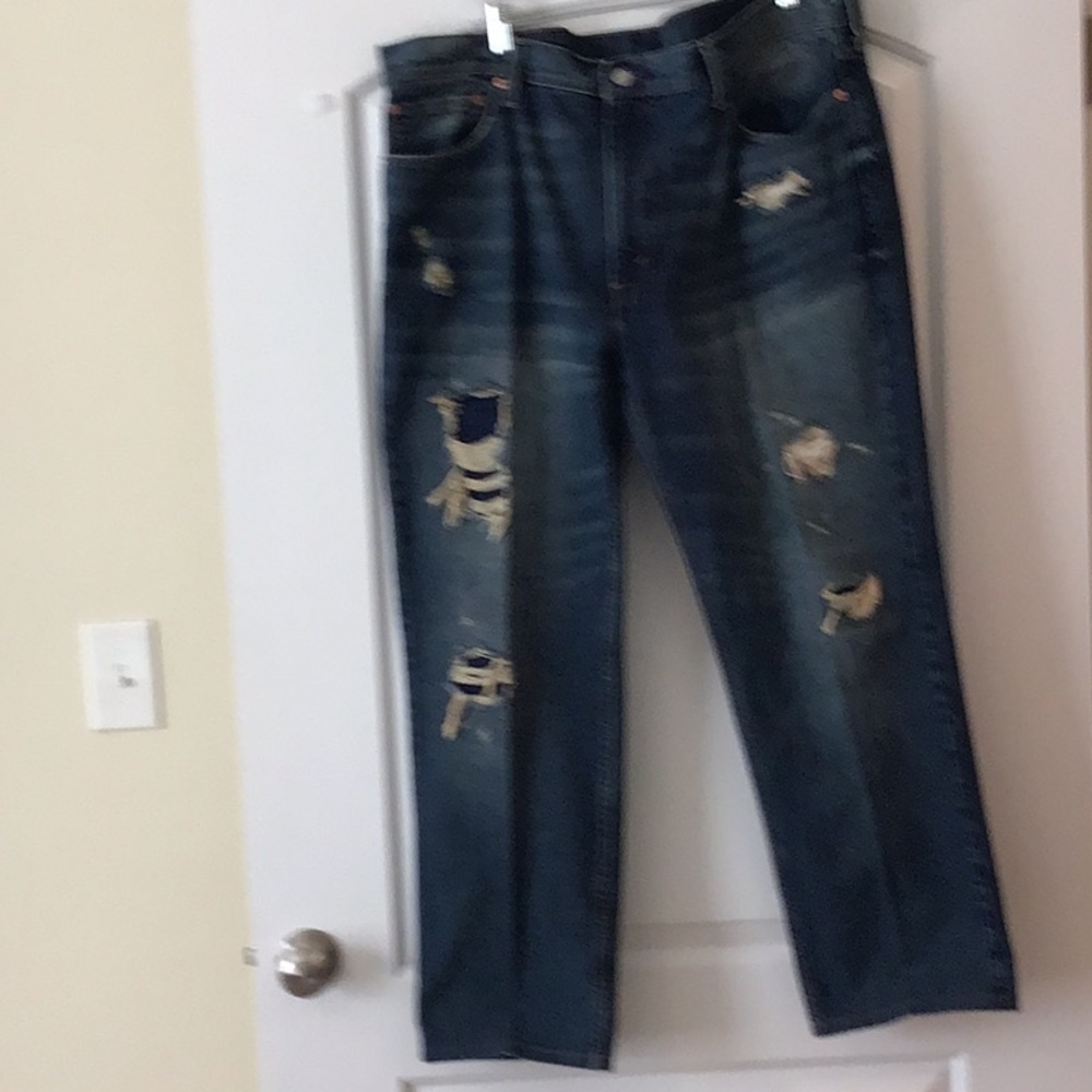 Levi’s 541 distressed jeans with patches size 40/32 used great condition